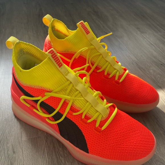 Puma Basketball Sneakers - like new!! Worn twice. Size 10.5 Men’s - Picture 2 of 3